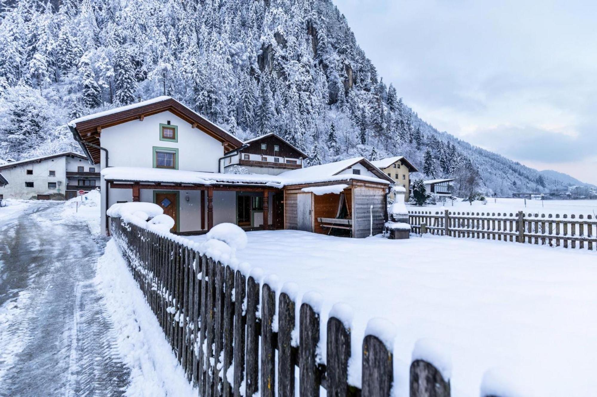 Holiday Home, Strass Im Zillertal Ngoại thất bức ảnh
